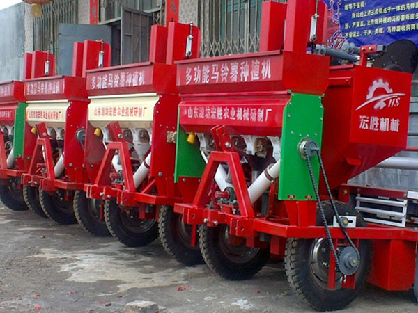 多功能馬鈴薯播種機(jī)